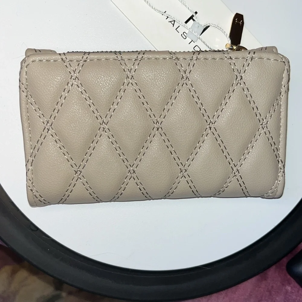 H. Halston NWT Wallet  ID holder coin purse quilted  Taupe  5.5”w x 3.5”h x .75d